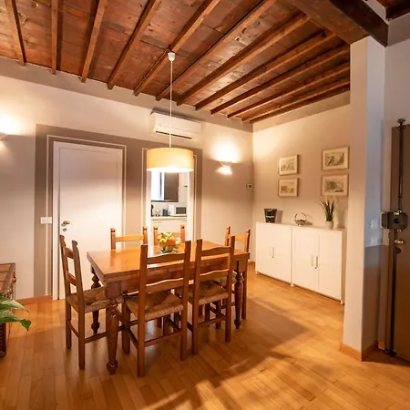 Duomo Con Balcone Apartman